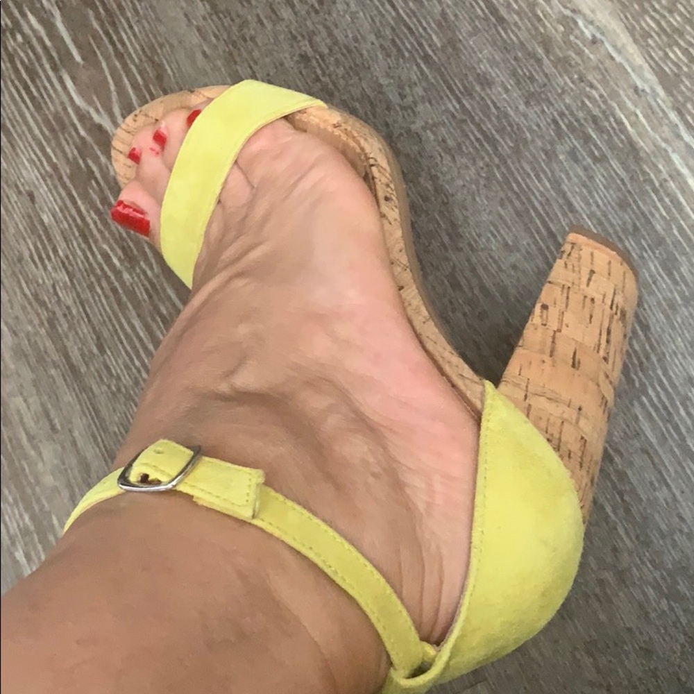 Heels - Picture 4 of 5